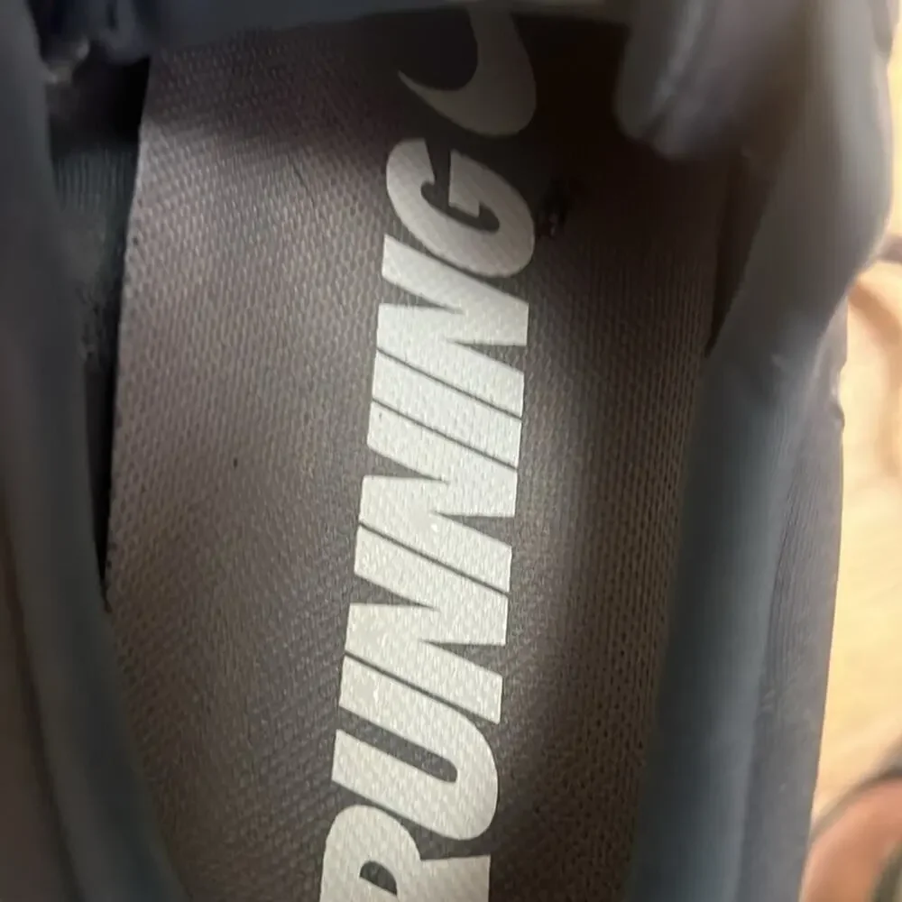 NIKE‎ ZOOM RUNNING HIKING WORKOUT SNEAKERS SIZE 9